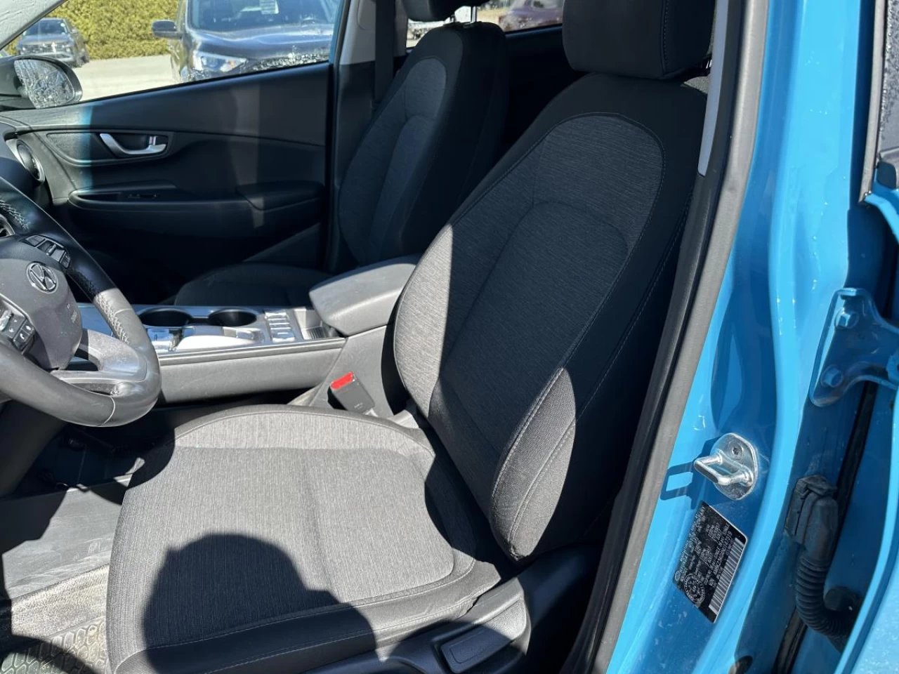 2022 Hyundai Kona electric Preferred FWD w/Two-Tone Roof Main Image
