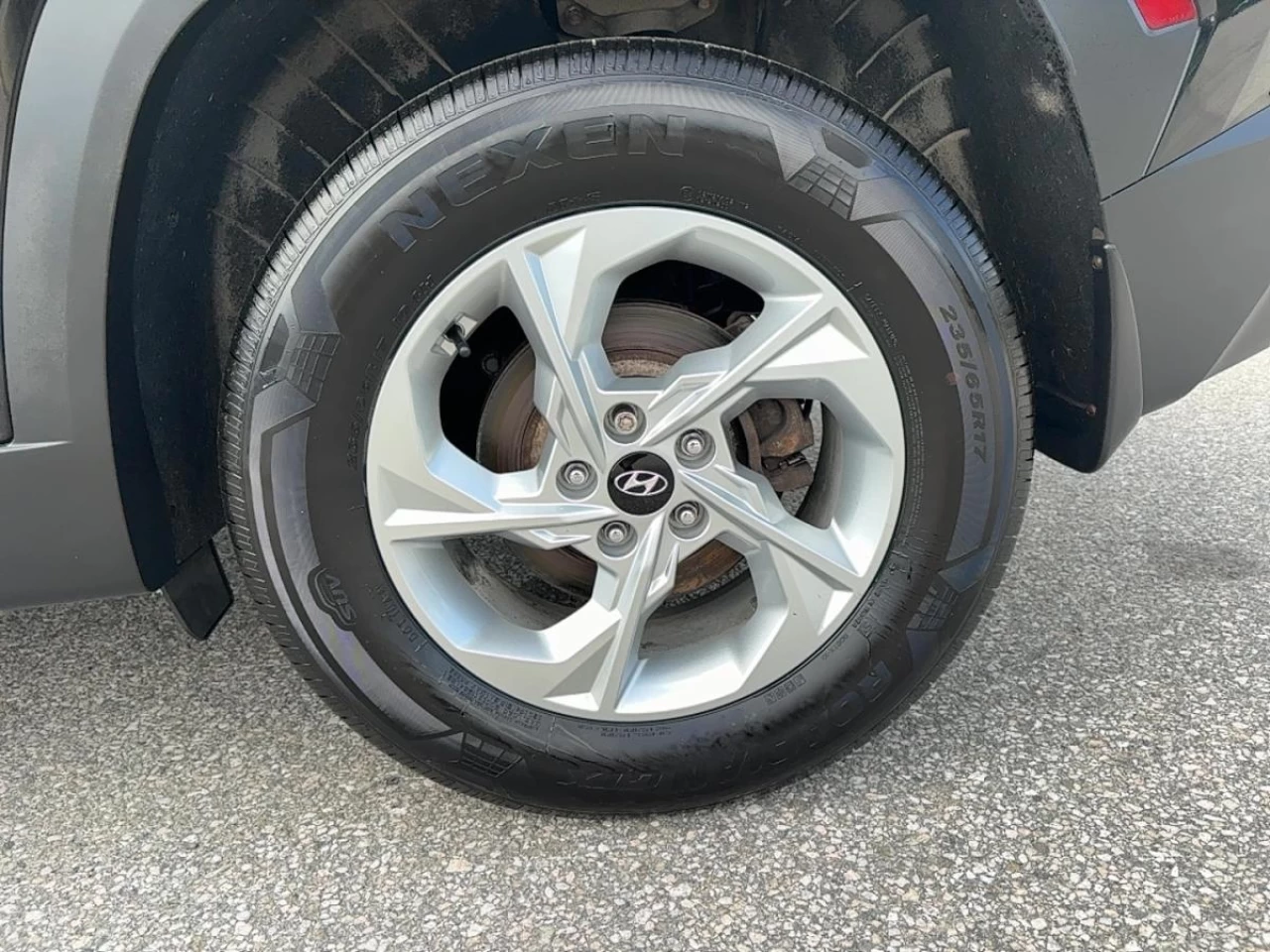 2022 Hyundai Tucson Essential AWD Main Image