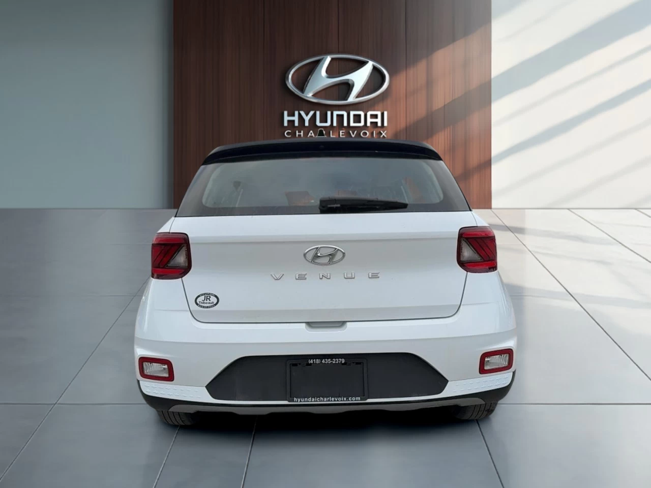 2022 Hyundai Venue Essential IVT w/Two-Tone Image principale