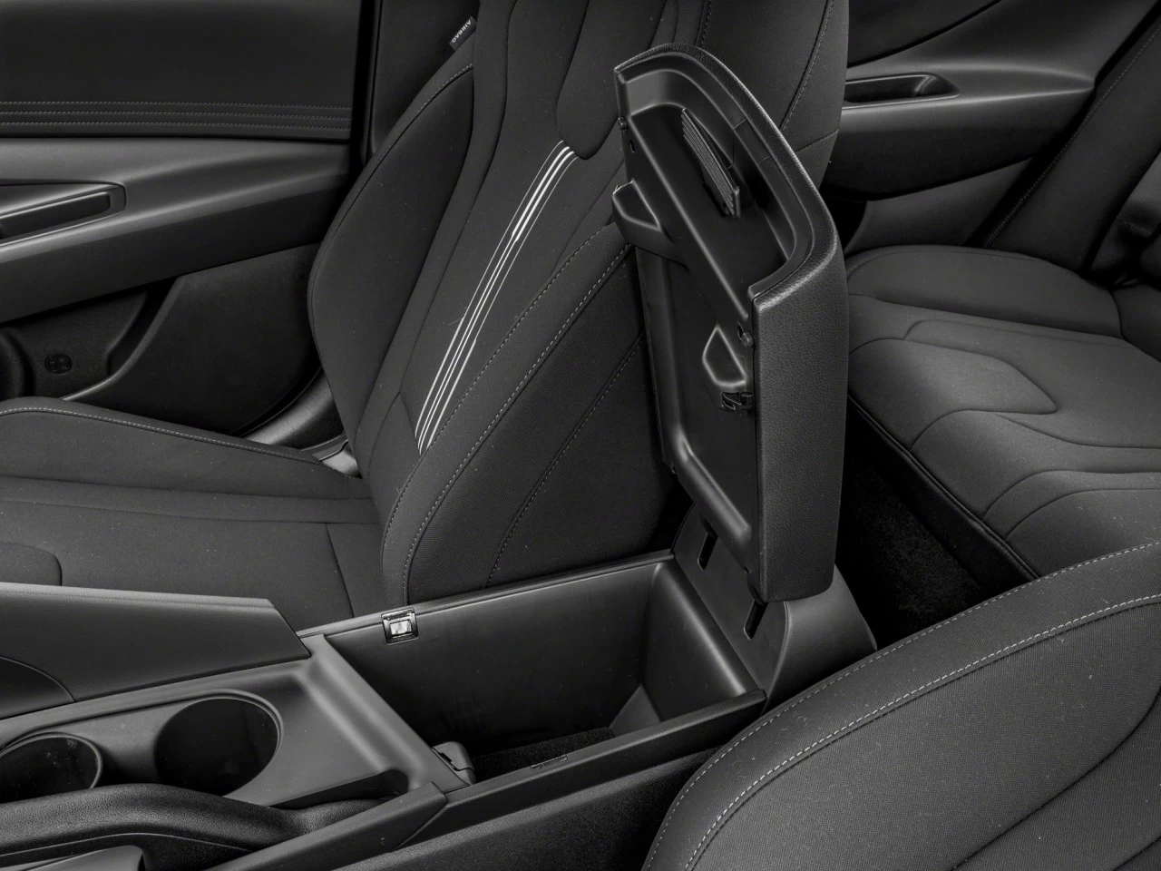 2025 Hyundai Elantra Preferred Image principale