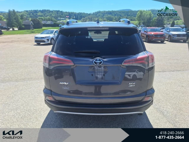 Toyota RAV4 AWD XLE 2018