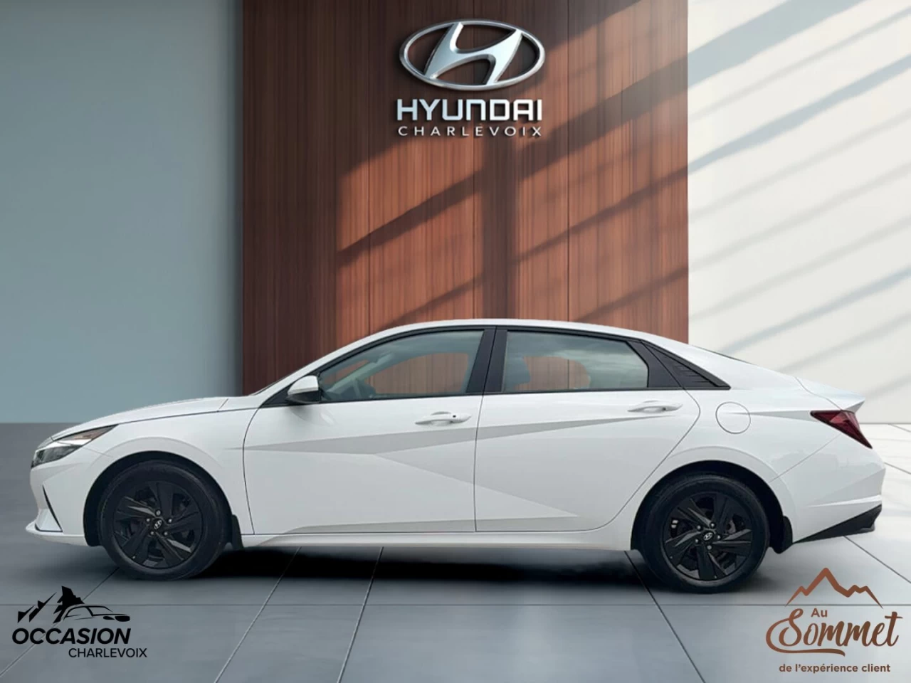 2023 Hyundai Elantra
                                                    Preferred IVT Image principale