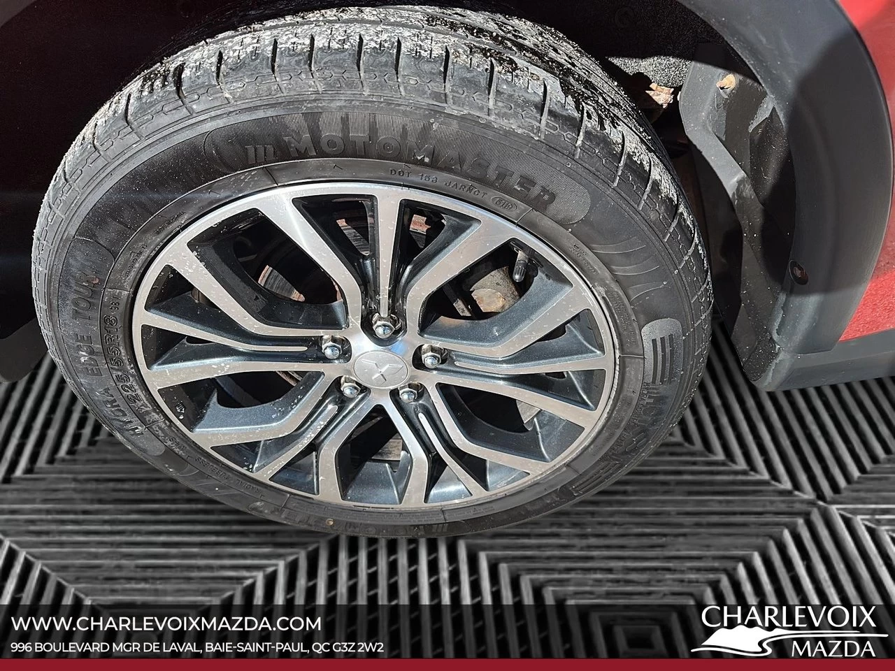 2016 Mitsubishi Outlander SE Image principale