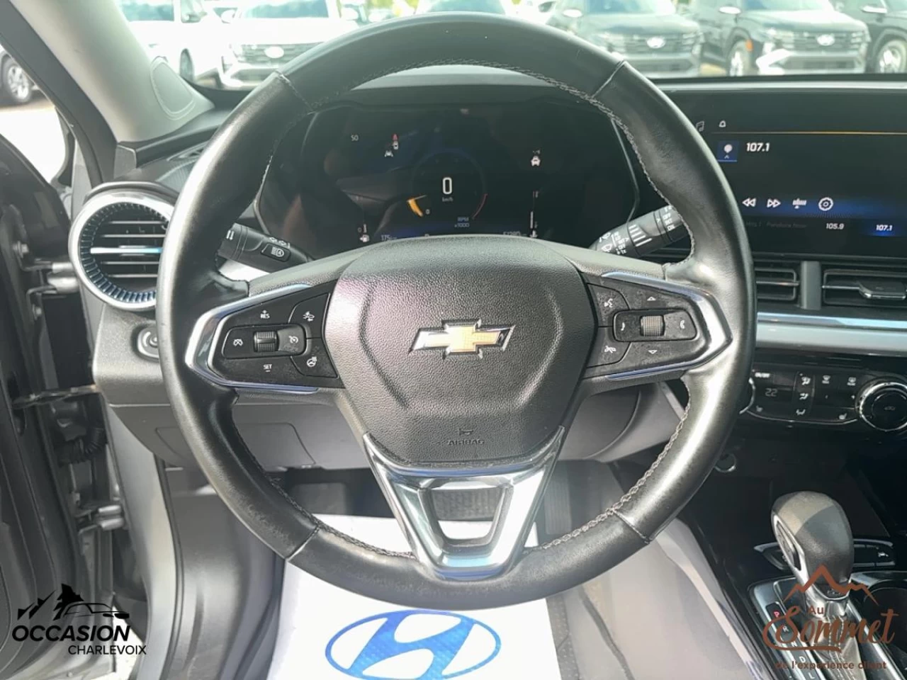 2024 Chevrolet Trax
                                                    FWD 4dr LT Image principale
