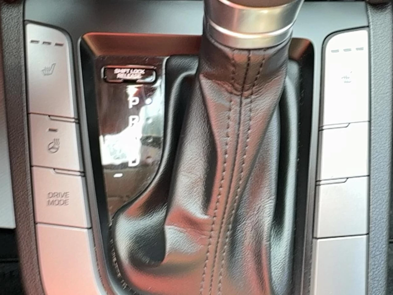 2018 Hyundai Elantra GLS Auto Main Image