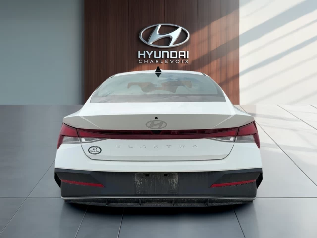 Hyundai Elantra Preferred IVT 2024
