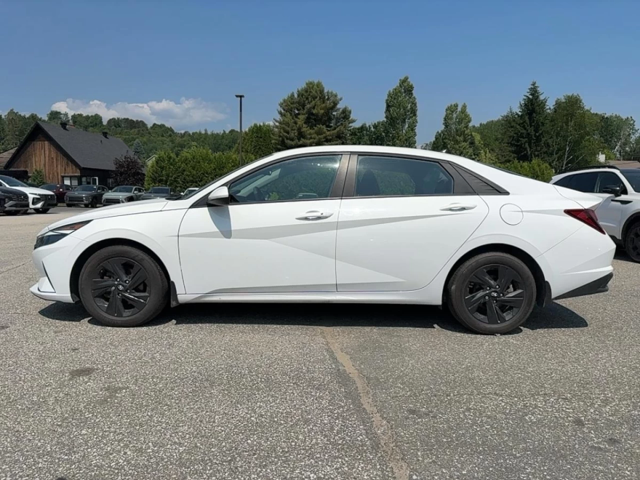 2023 Hyundai Elantra Preferred IVT Image principale