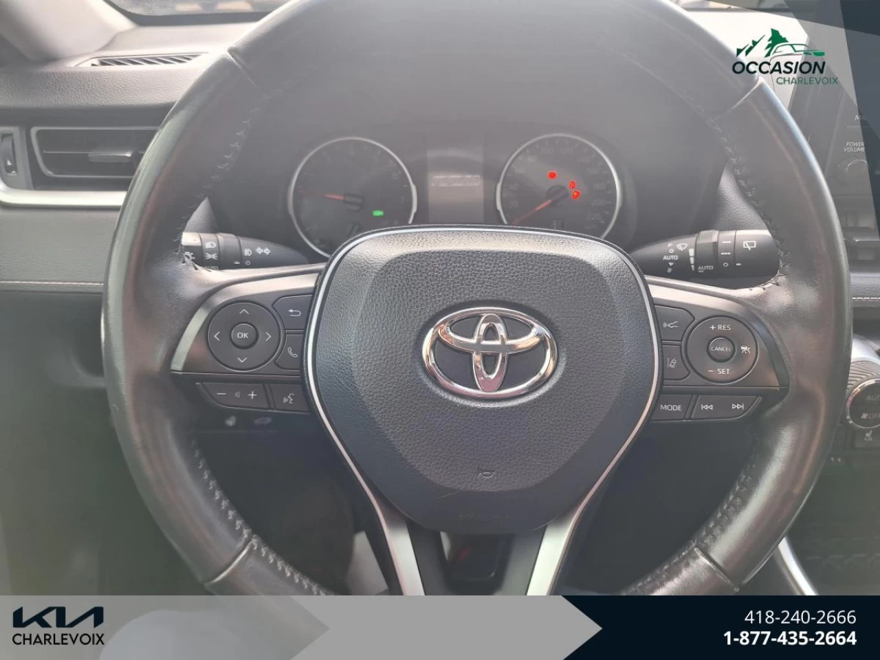 2019 Toyota RAV4 FWD XLE Image principale