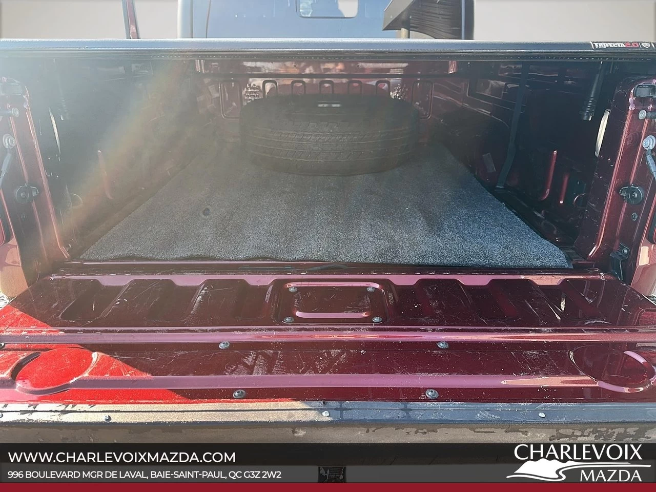 2021 Jeep Gladiator Overland Main Image