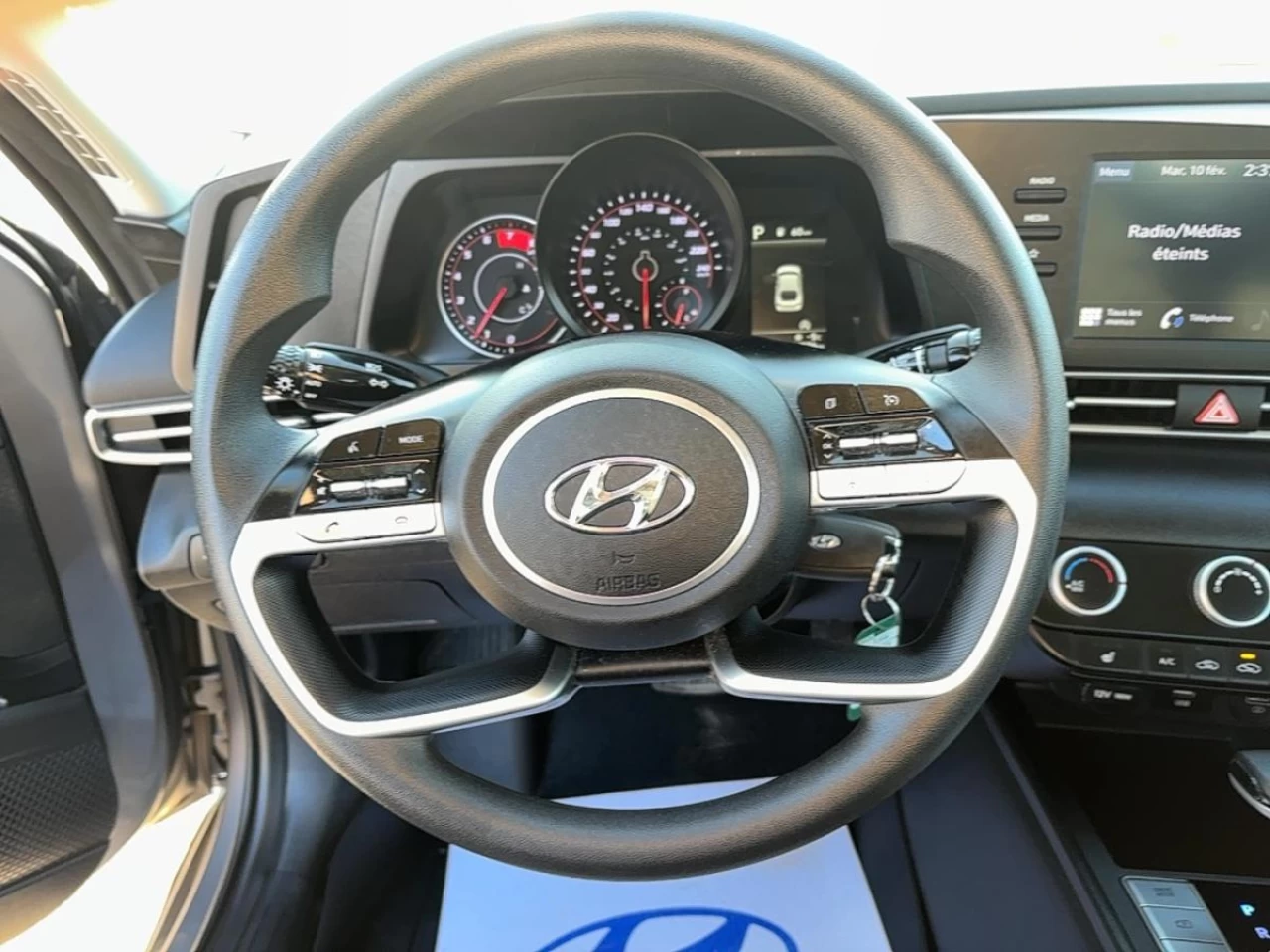 2023 Hyundai Elantra
                                                    Essential IVT Image principale