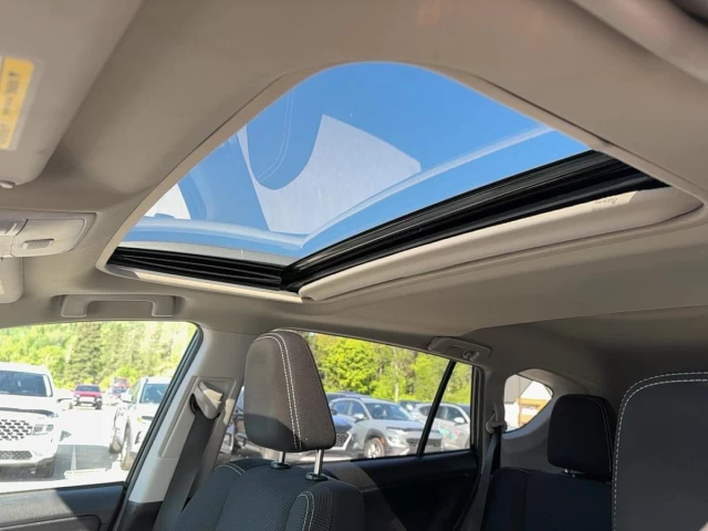 Toyota RAV4 AWD XLE 2018