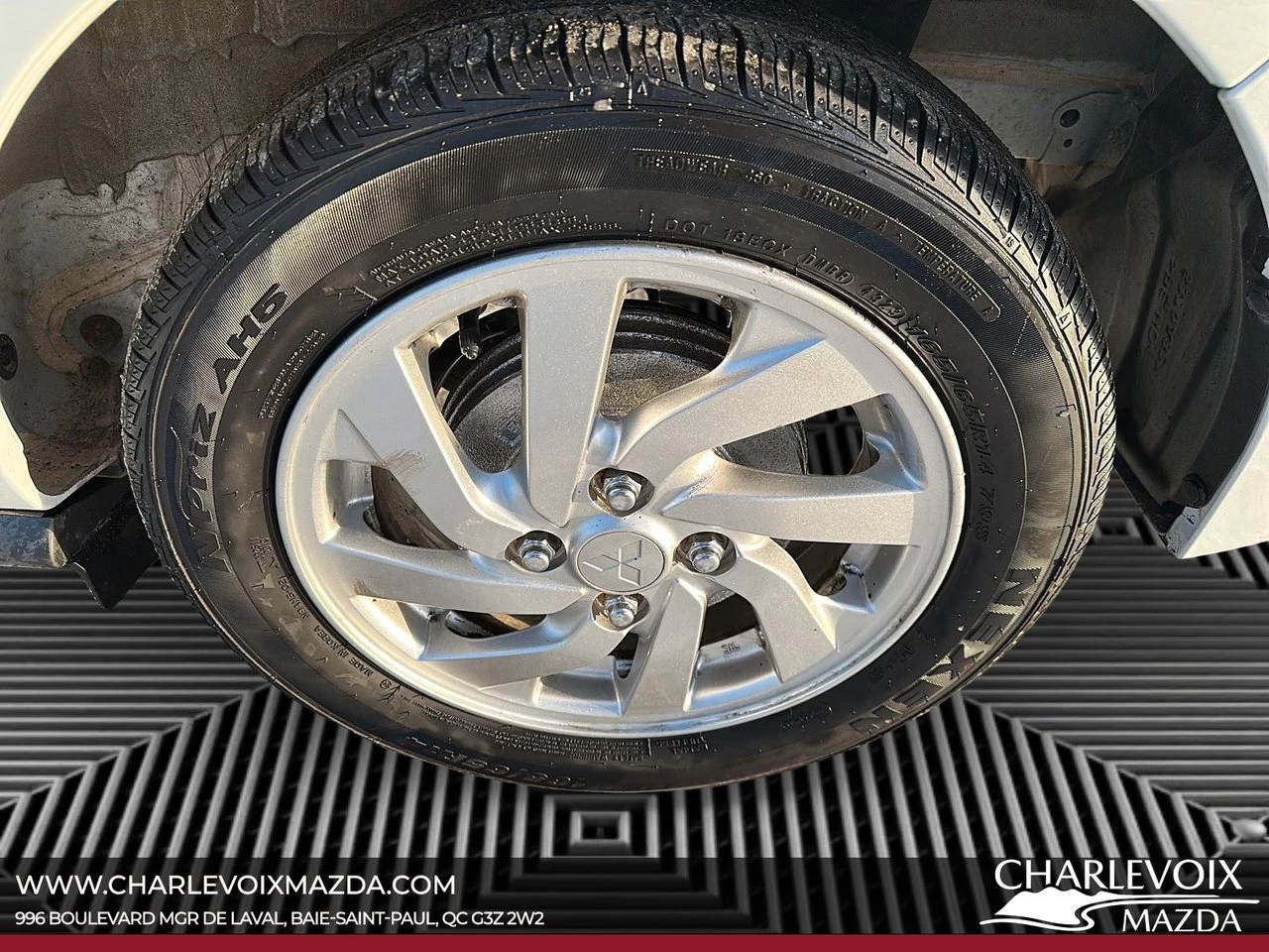 2023 Mitsubishi Mirage ES Main Image