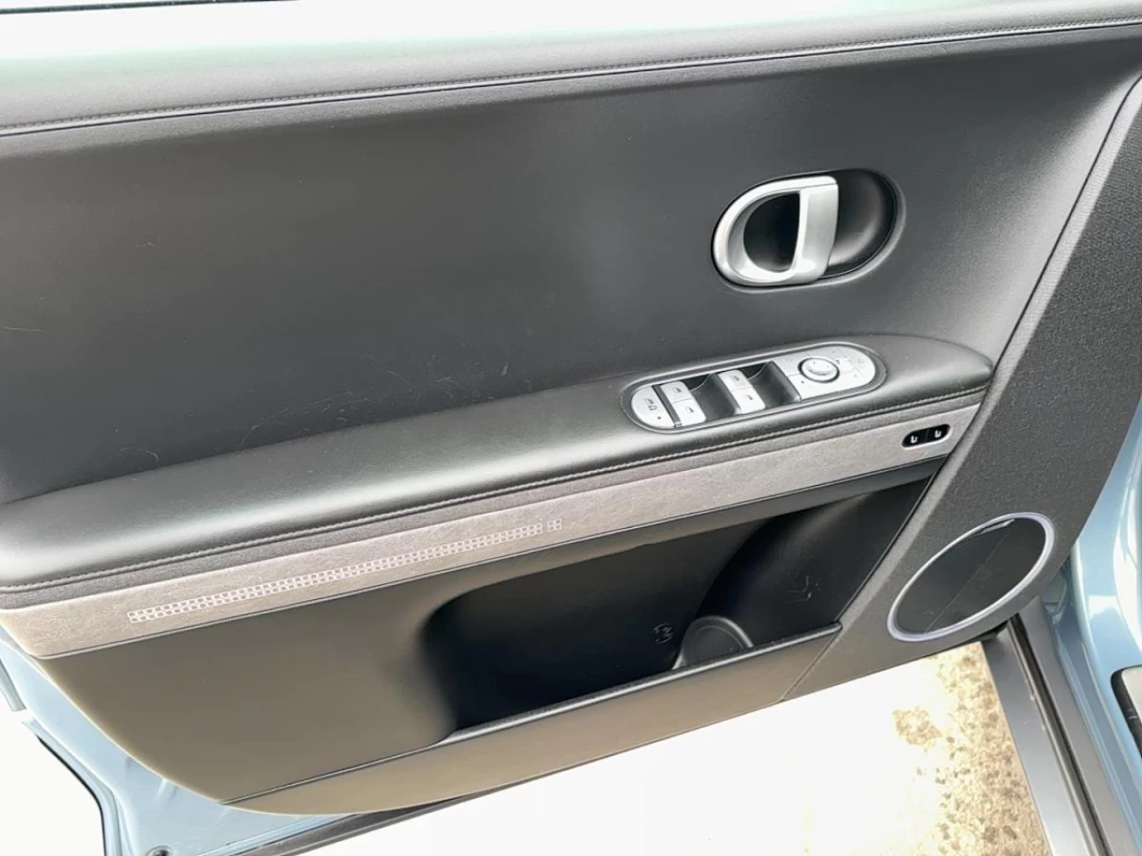 2024 Hyundai IONIQ 5
                                                    Preferred AWD Long Range w/Ultimate Pkg Image principale