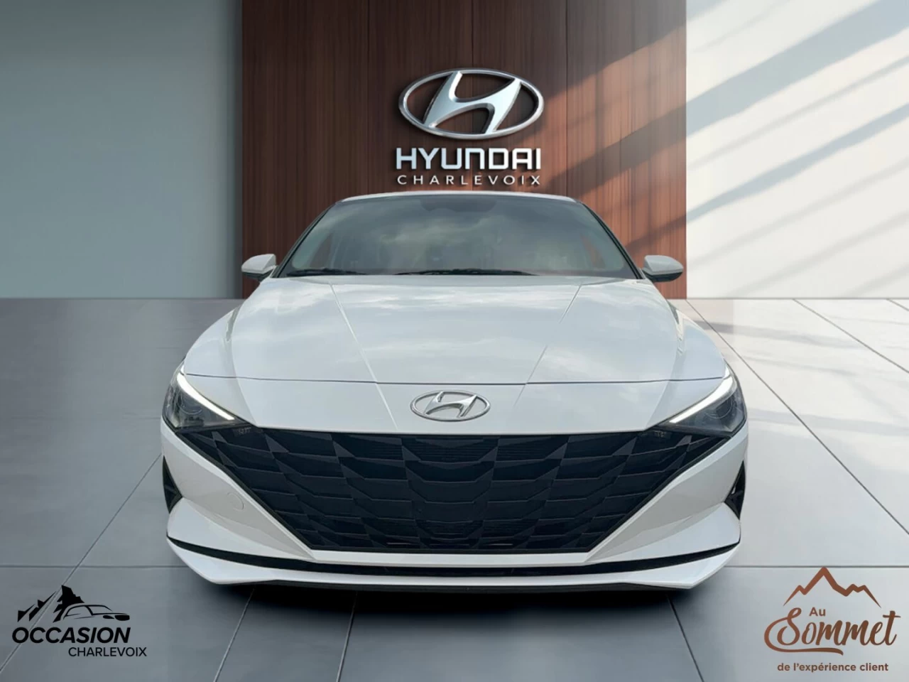 2023 Hyundai Elantra
                                                    Preferred IVT Image principale