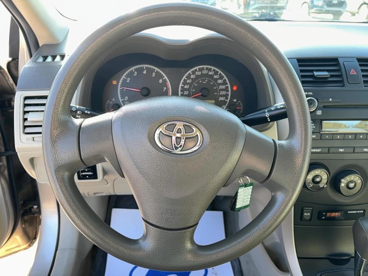 2010 Toyota Corolla
                                                    4dr Sdn Auto CE Image principale