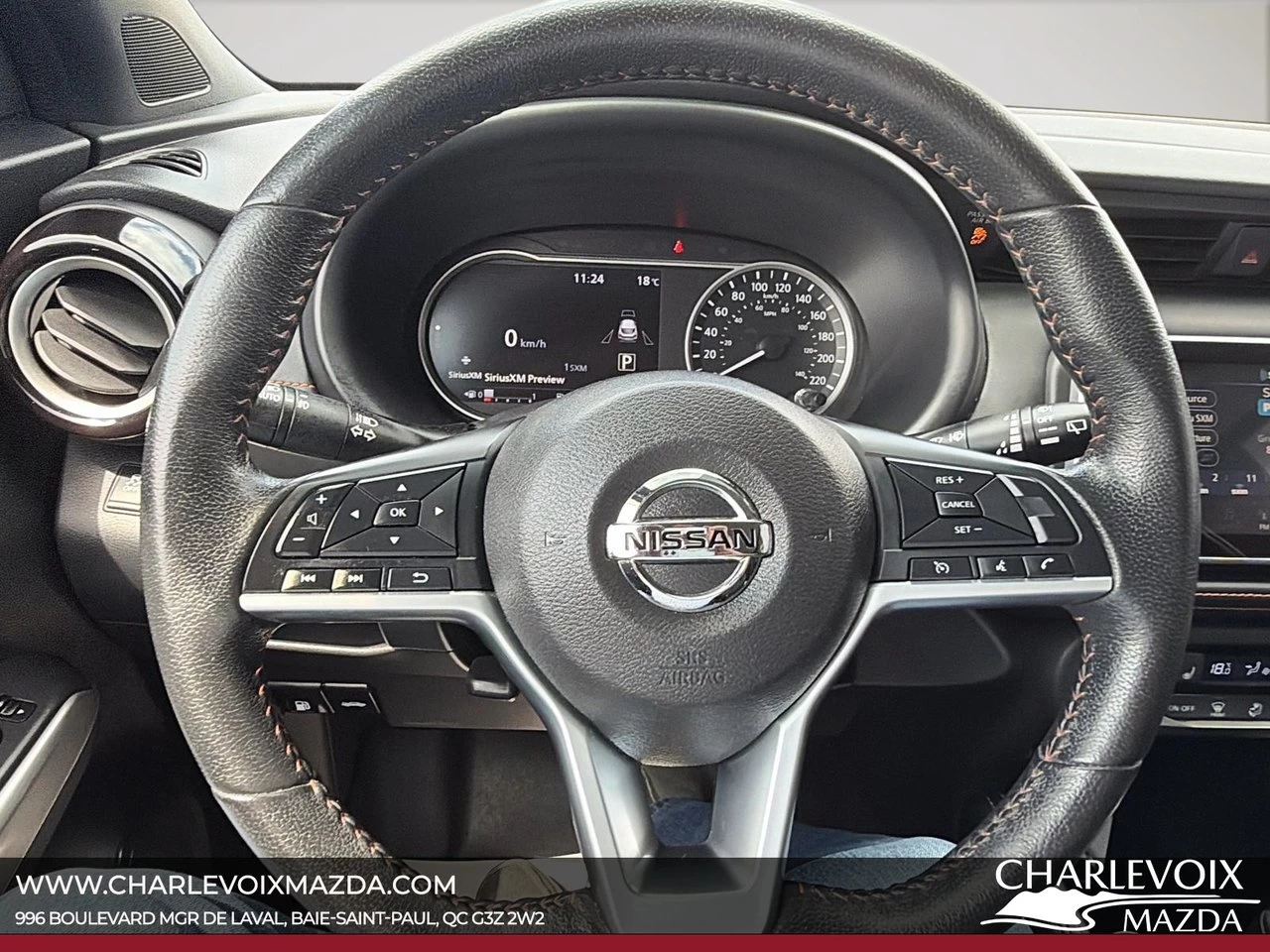 2019 Nissan Kicks SR Main Image