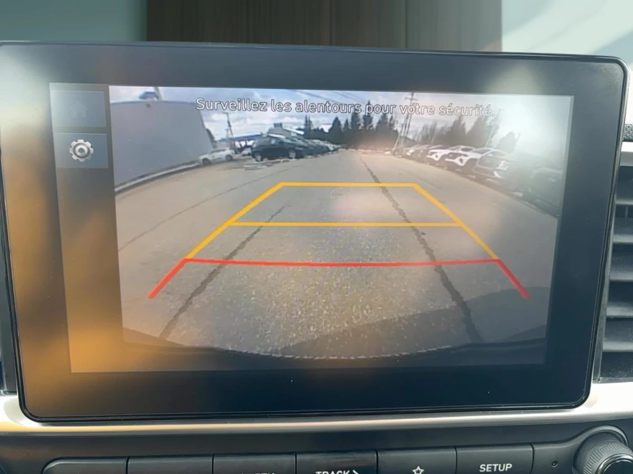 2023 Hyundai Venue
                                                    Essential IVT Main Image