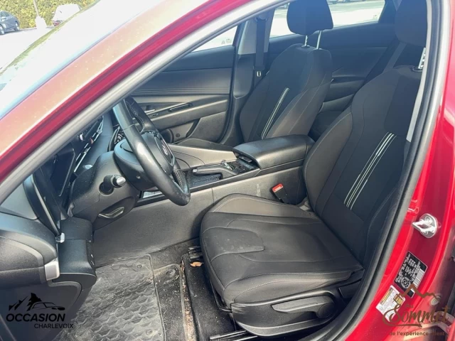 Hyundai Elantra Preferred IVT 2024
