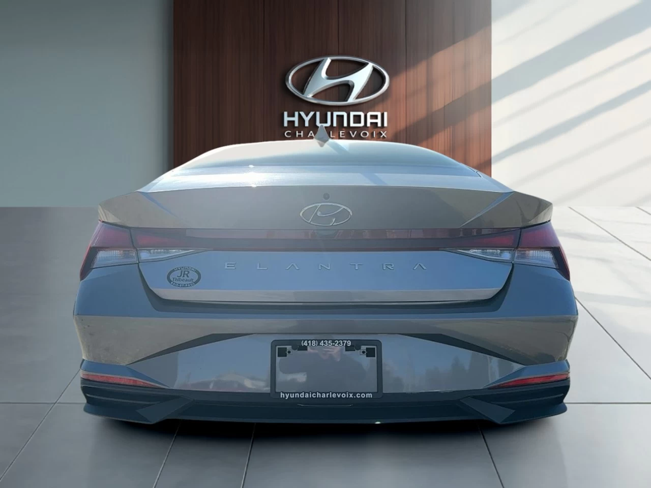 2023 Hyundai Elantra
                                                    Essential IVT Image principale