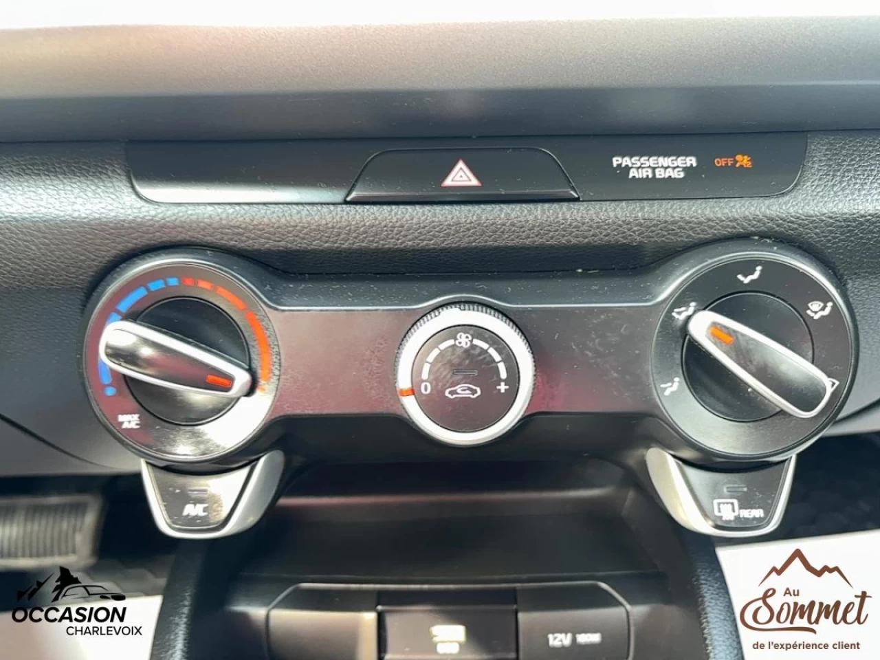 2022 Kia Rio5
                                                    LX+ IVT Image principale
