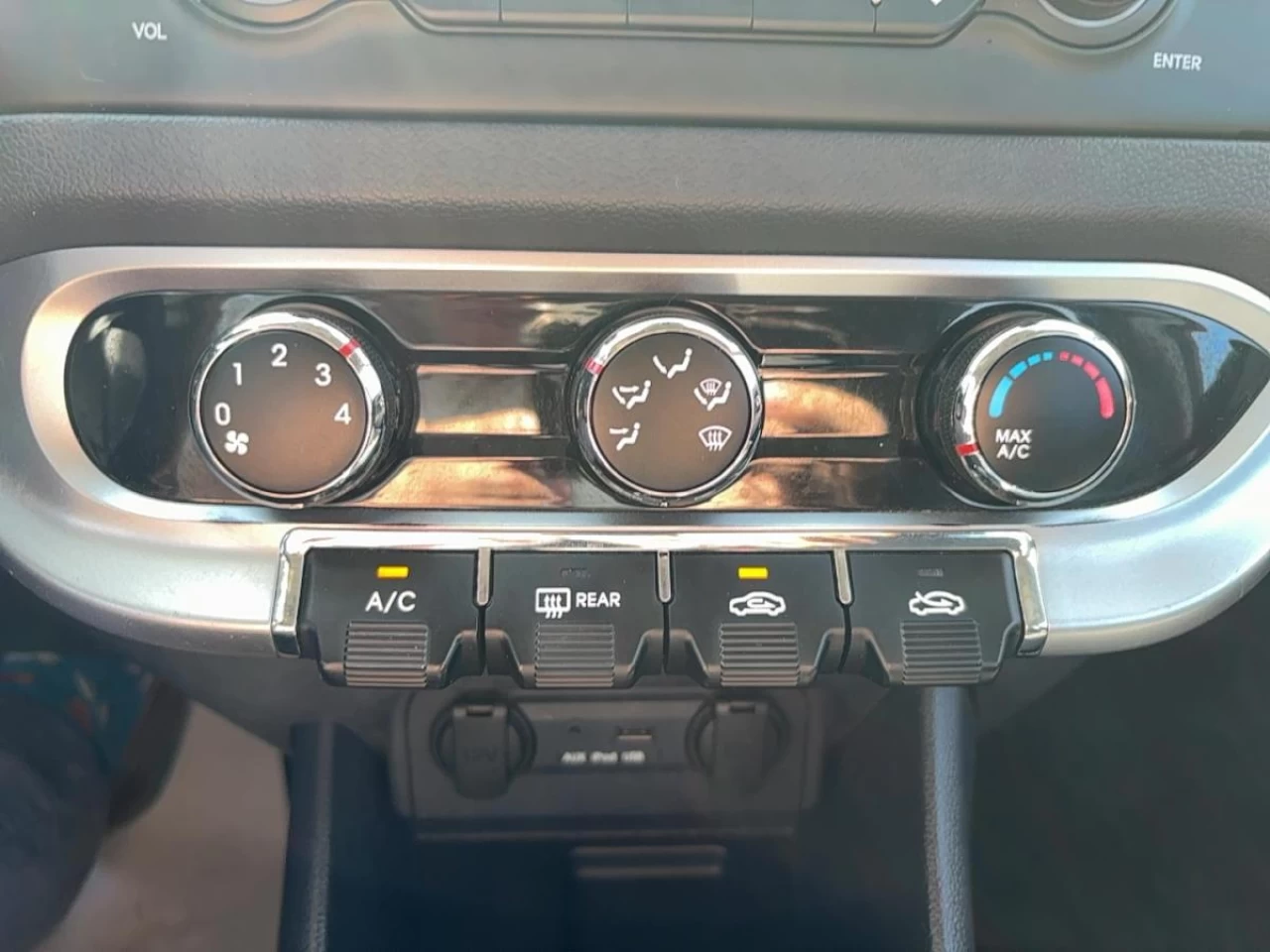 2013 Kia Rio 5dr HB Auto LX+ Main Image