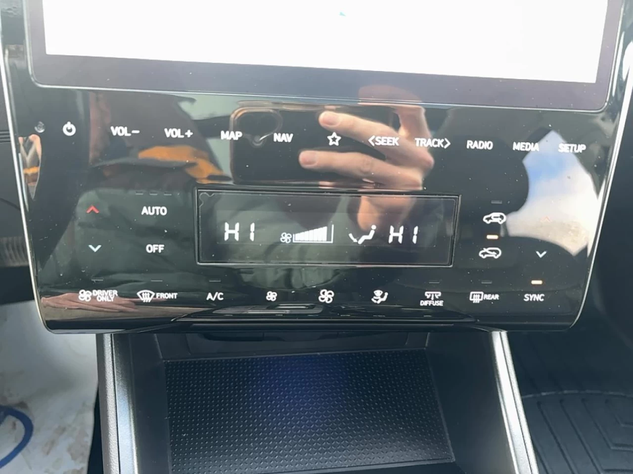 2024 Hyundai Tucson Luxury AWD Main Image