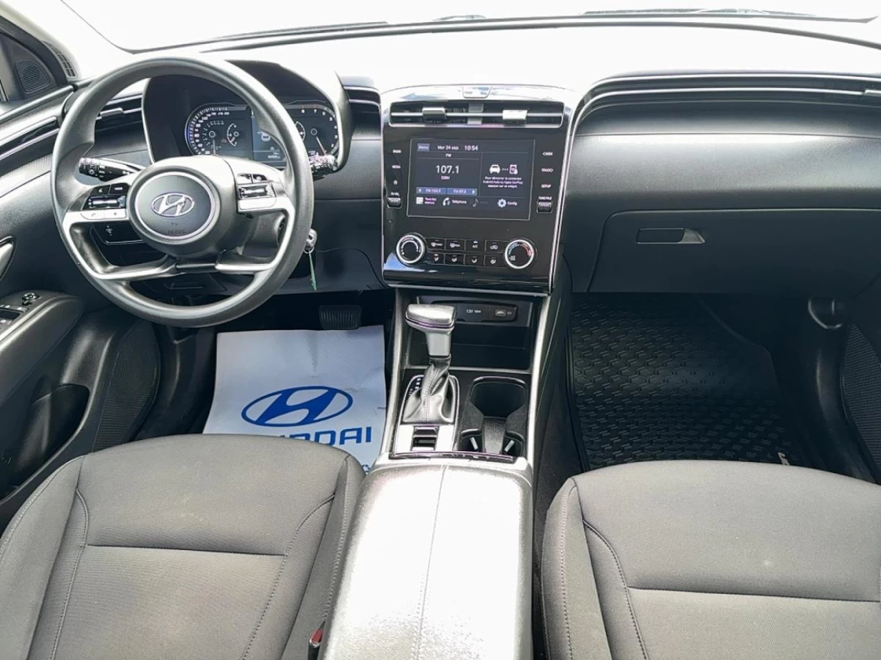 2022 Hyundai Tucson Essential AWD Main Image