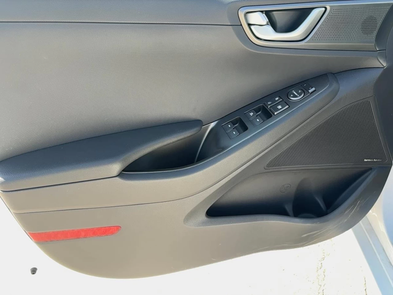2020 Hyundai IONIQ Electric Plus Preferred Hatchback Main Image