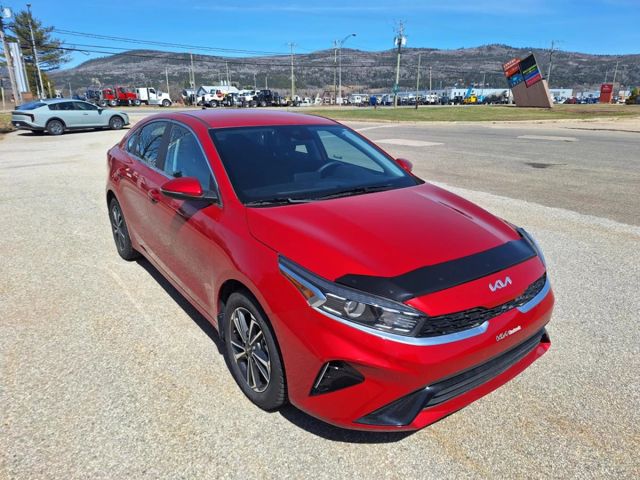 2024 Kia Forte EX HEATED STEERING*CARPLAY*MAGS* Image principale