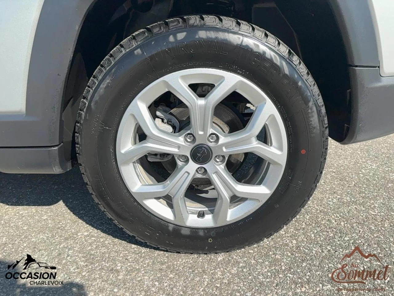 2025 Jeep Compass
                                                    North 4x4 Image principale