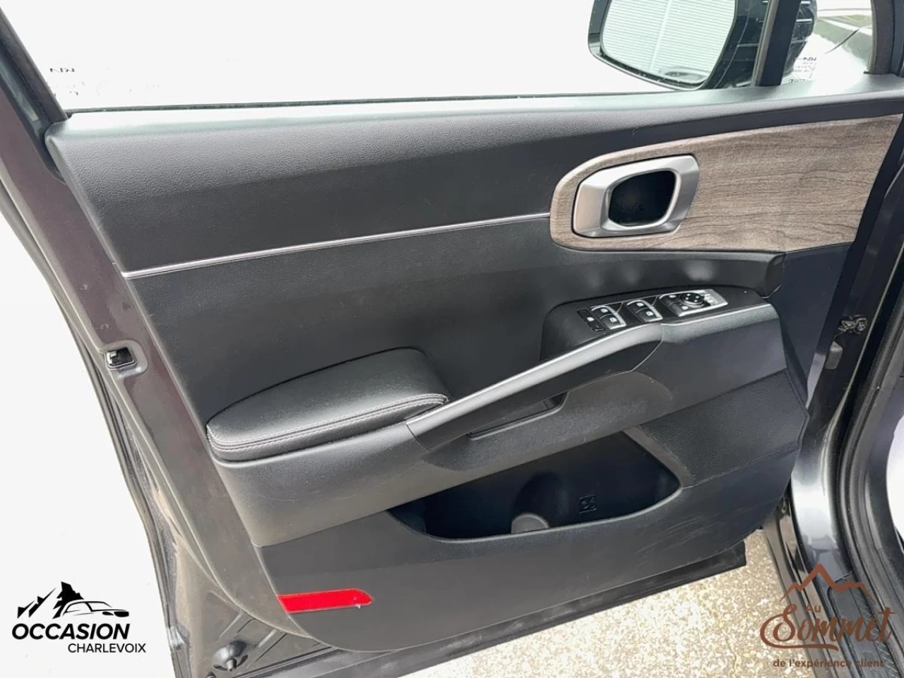 2023 Kia Sorento
                                                    EX AWD Image principale