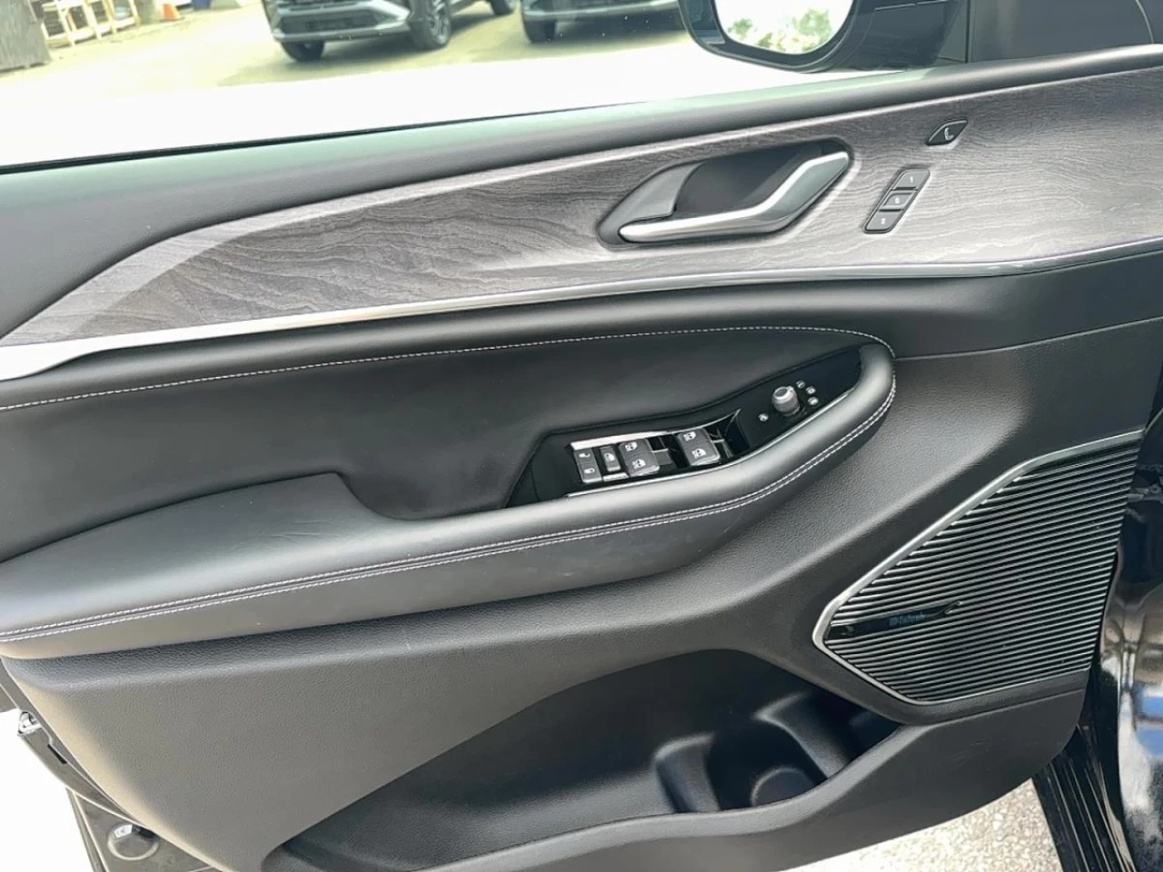 2023 Jeep Grand Cherokee
                                                    Overland 4x4 Image principale