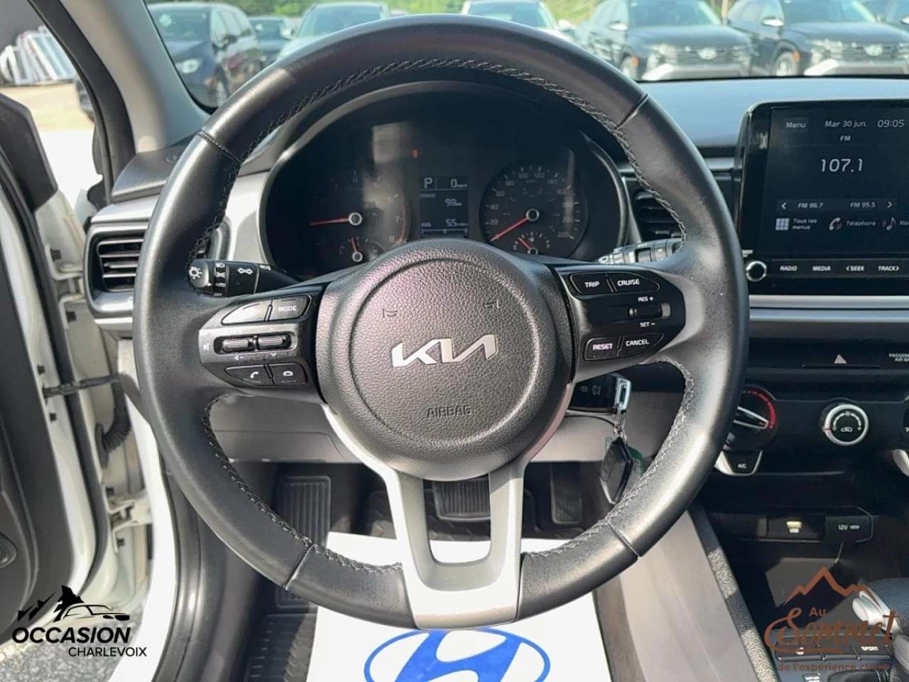 2022 Kia Rio5
                                                    LX+ IVT Image principale