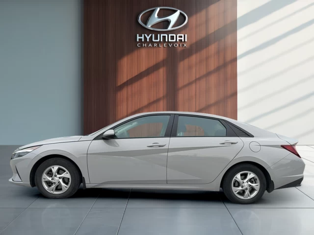 Hyundai Elantra Essential IVT 2023