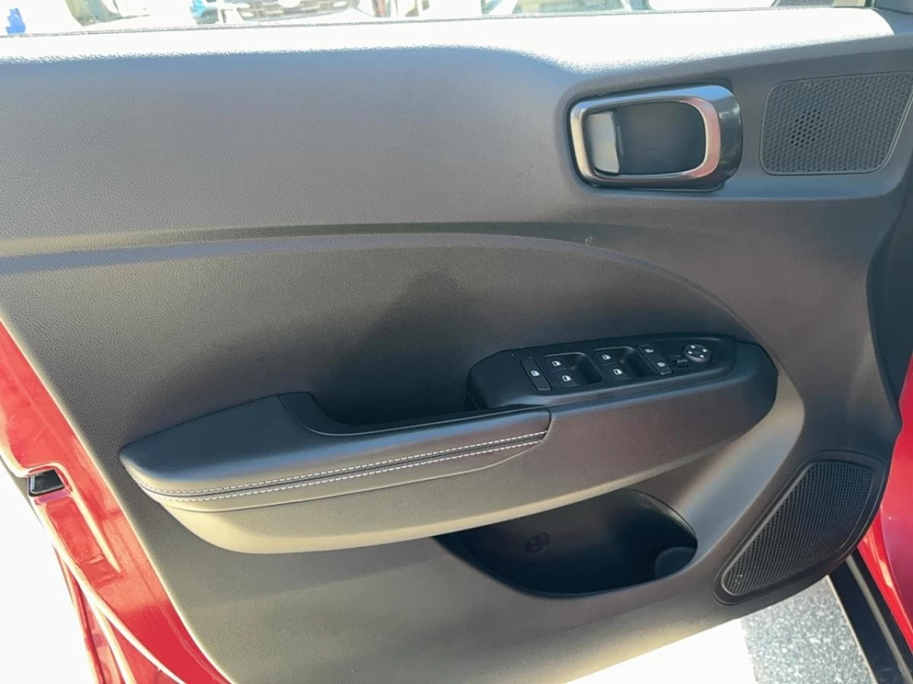 2023 Hyundai Venue
                                                    Ultimate IVT w/Black Interior Image principale