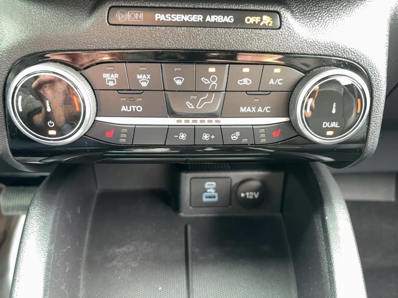 2022 Ford Escape SEL AWD Main Image