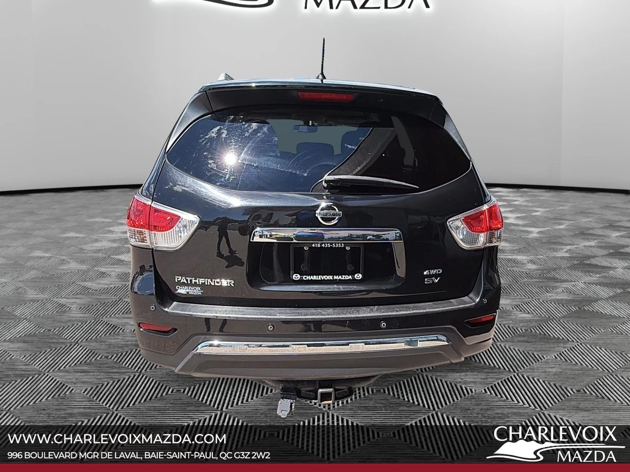 2016 Nissan Pathfinder SV Image principale