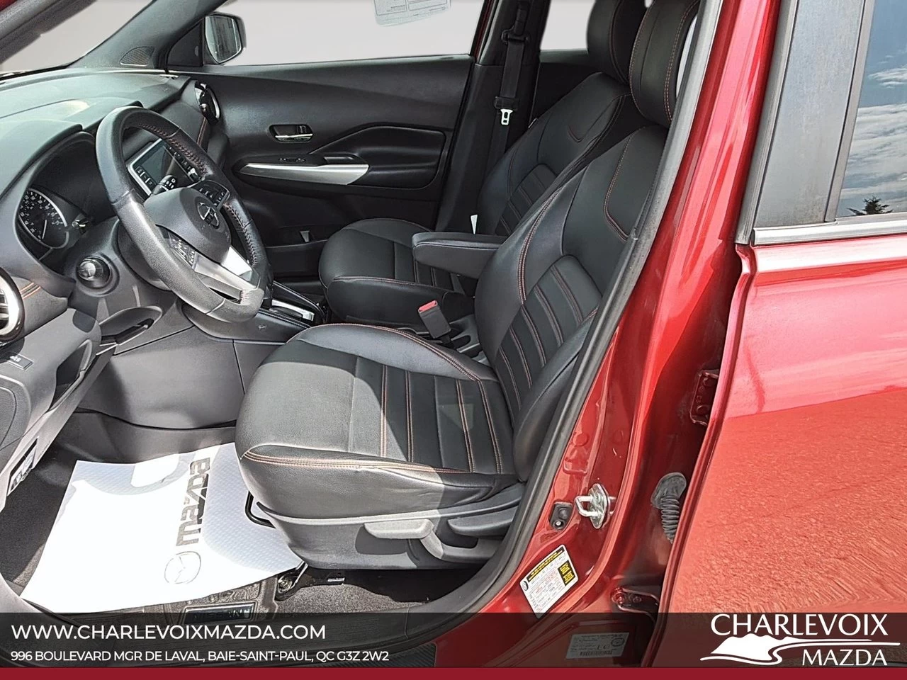 2019 Nissan Kicks SR Main Image