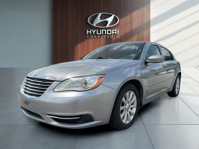 Chrysler 200 4dr Sdn LX 2013