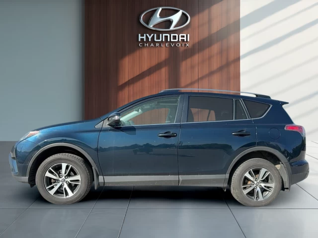 Toyota RAV4 AWD XLE 2018
