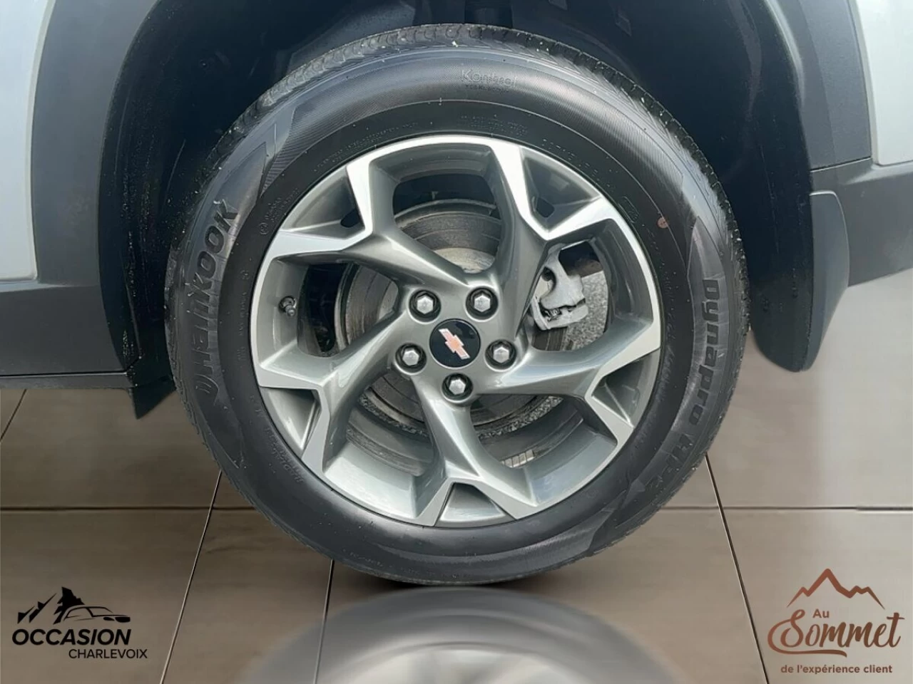 2024 Chevrolet Trax
                                                    FWD 4dr LT Image principale