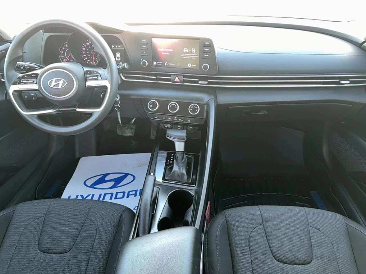 2023 Hyundai Elantra
                                                    Essential IVT Image principale