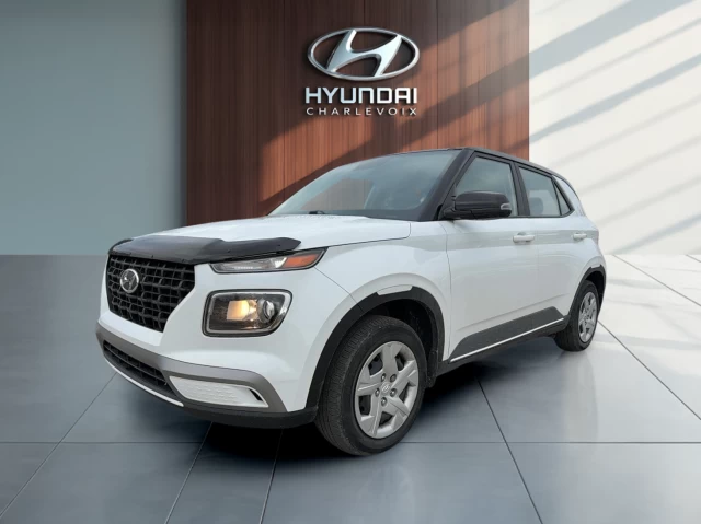 Hyundai Venue Essential IVT w/Two-Tone 2022