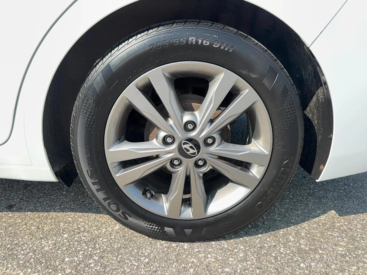 2018 Hyundai Elantra GLS Auto Main Image