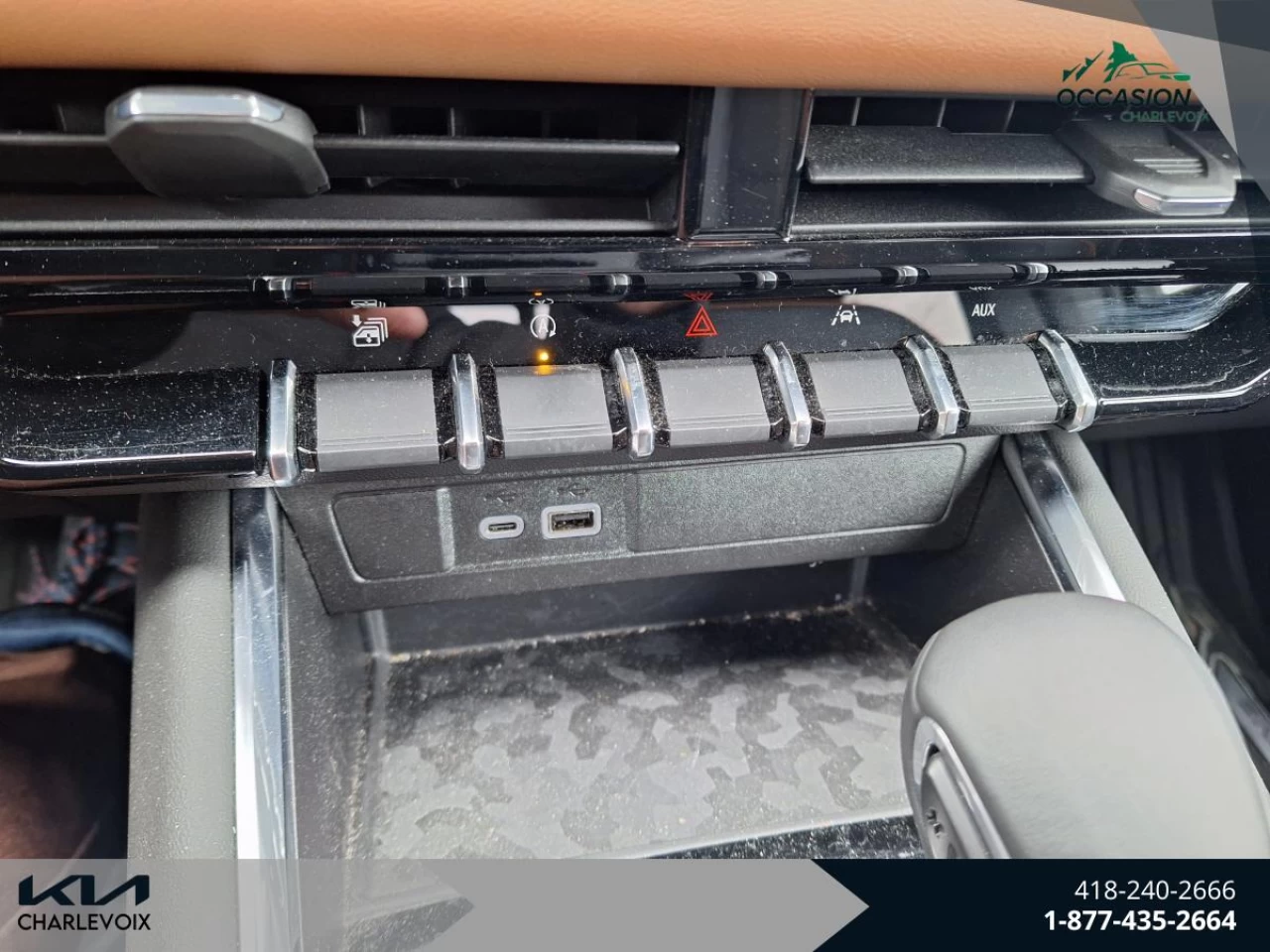 2025 GMC Canyon Crew Cab Short Box 4-Wheel Drive AT4 Image principale