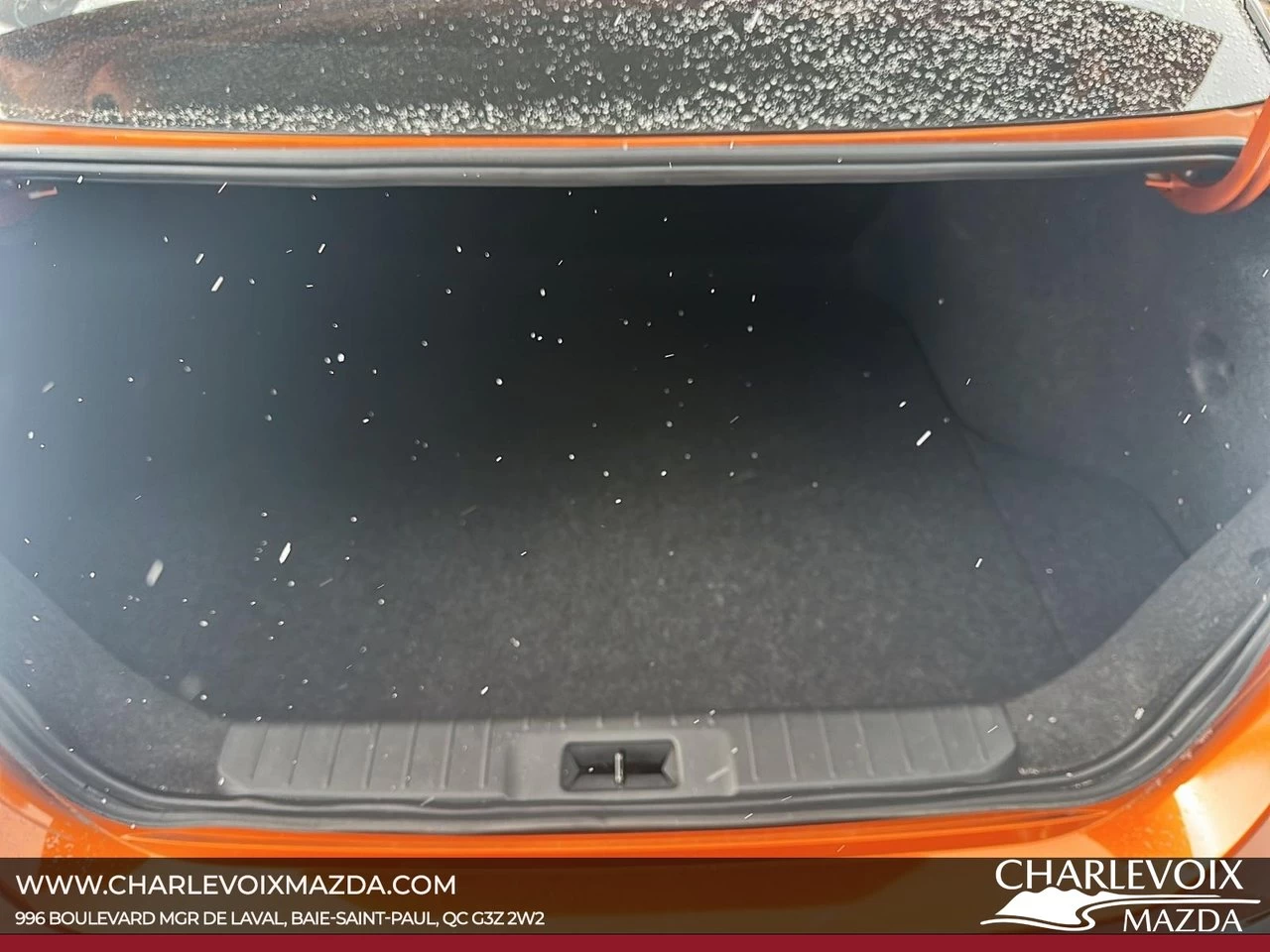 2023 Nissan Sentra SR Main Image