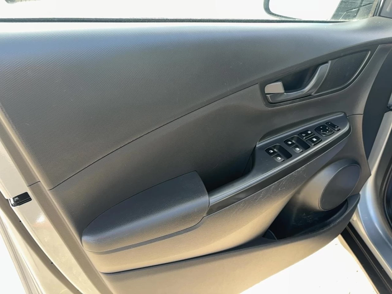 2021 Hyundai Kona 2.0L Preferred AWD Main Image