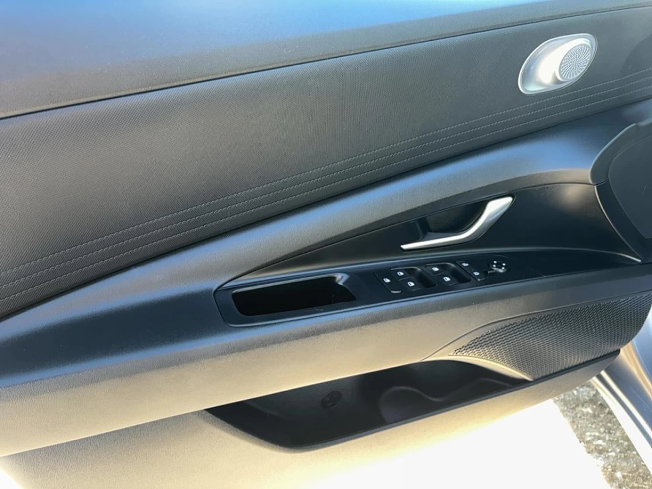 2023 Hyundai Elantra
                                                    Essential IVT Image principale