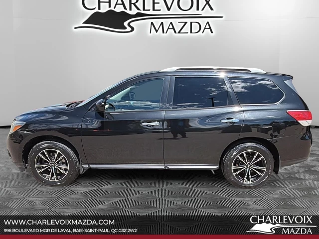 Nissan Pathfinder SV 2016