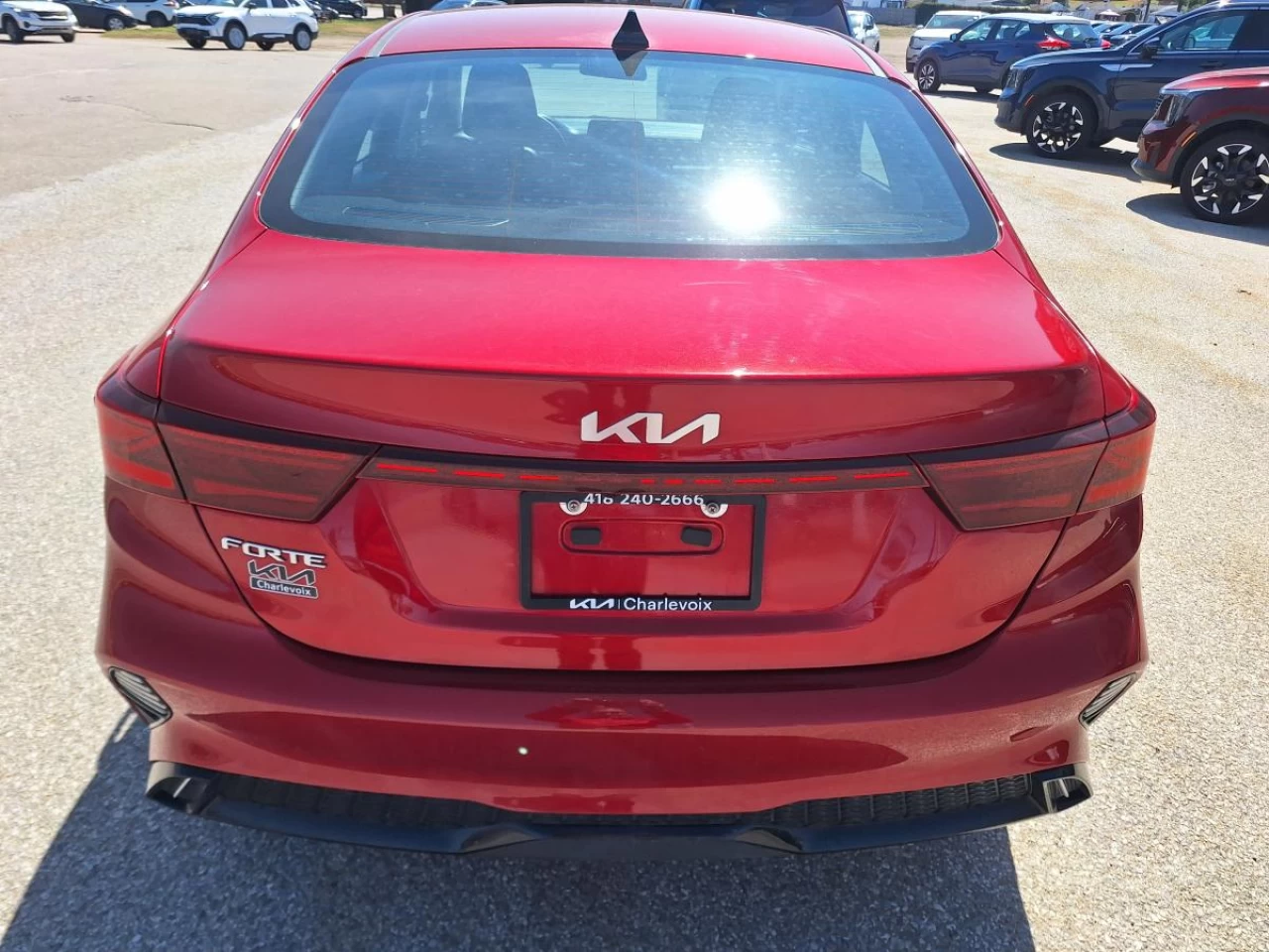 2024 Kia Forte EX HEATED STEERING*CARPLAY*MAGS* Image principale
